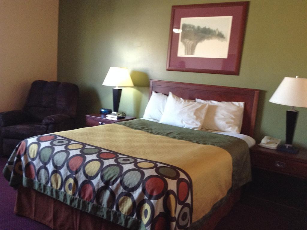 Heartland & Motel 2*